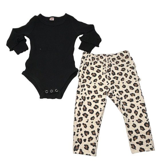 Baby Girl's Leggings and‎ Body Suits - Size 6-9 Month - Picture 2 of 5